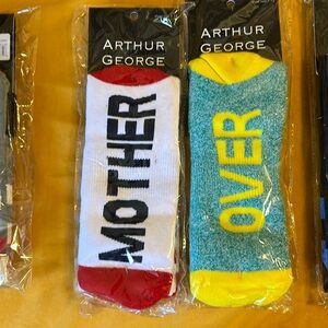 Arthur George, 8 pair of men’s socks, new. Multicolored, sizes 7-12